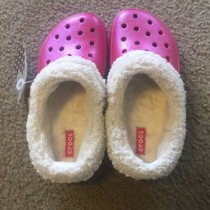 Shiny pink faux fur lined crocs